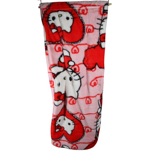 Hello Kitty Valentine's Day Rabbit Fur Pink Heart Love Throw Blanket 50 x 70 NEW - Picture 3 of 6